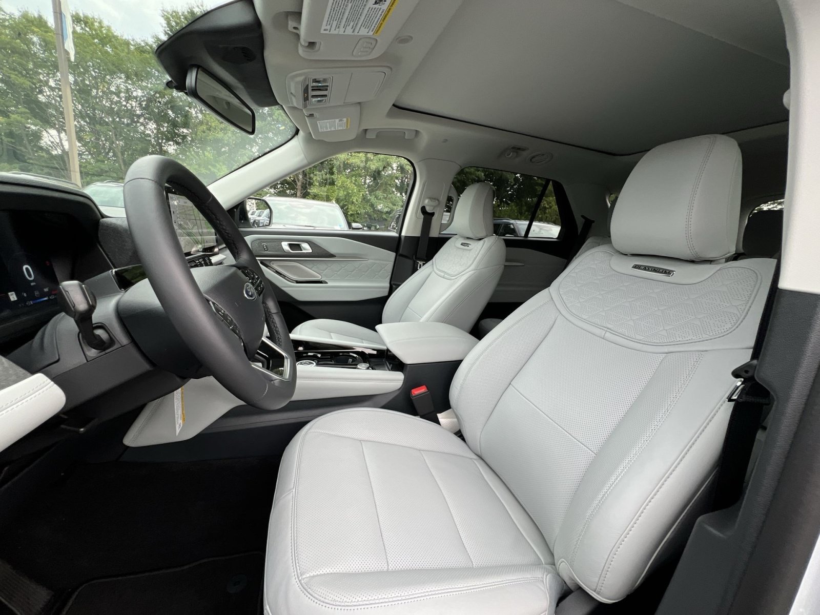 New 2026 Ford Explorer Platinum w/ LUX Leather Package AWD/4WD image 13