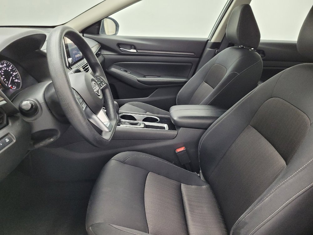 Used 2024 Nissan Altima 2.5 SV image 17