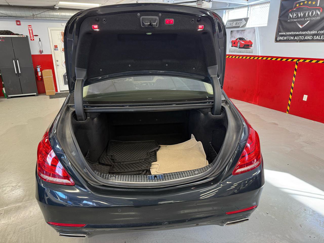 Used 2015 Mercedes-Benz S 550 4MATIC Sedan image 13