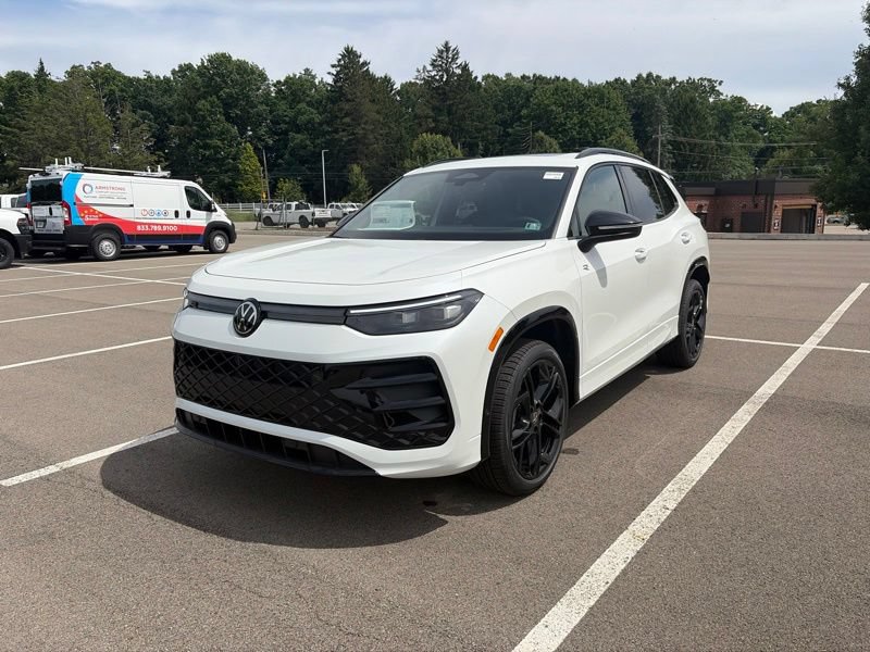 New 2026 Volkswagen Tiguan SE R-Line AWD/4WD image 9