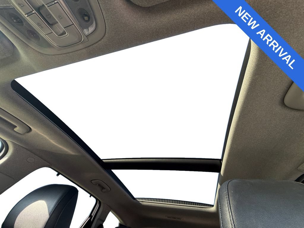 Used 2020 Hyundai Santa Fe Limited AWD/4WD image 13
