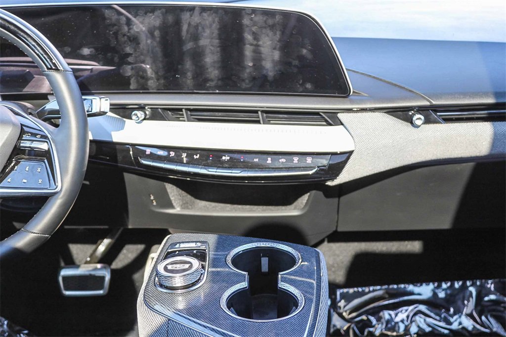 Used 2025 Cadillac Optiq Sport 2 w/ LPO, Floor Liner Package image 17