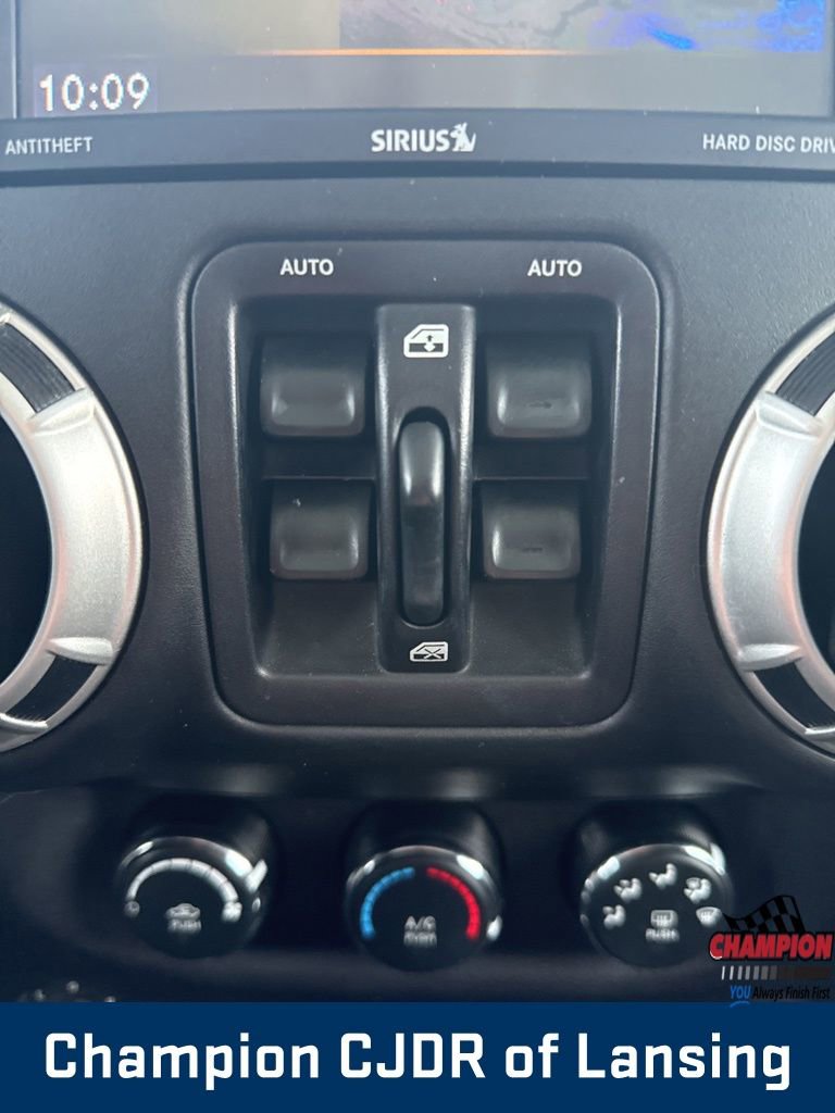 Used 2016 Jeep Wrangler Unlimited Rubicon w/ Connectivity Group image 36