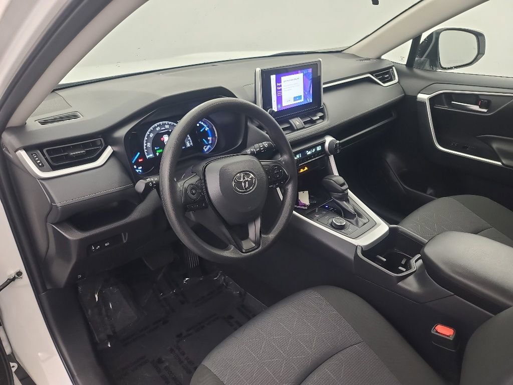 Used 2025 Toyota RAV4 XLE AWD/4WD image 26