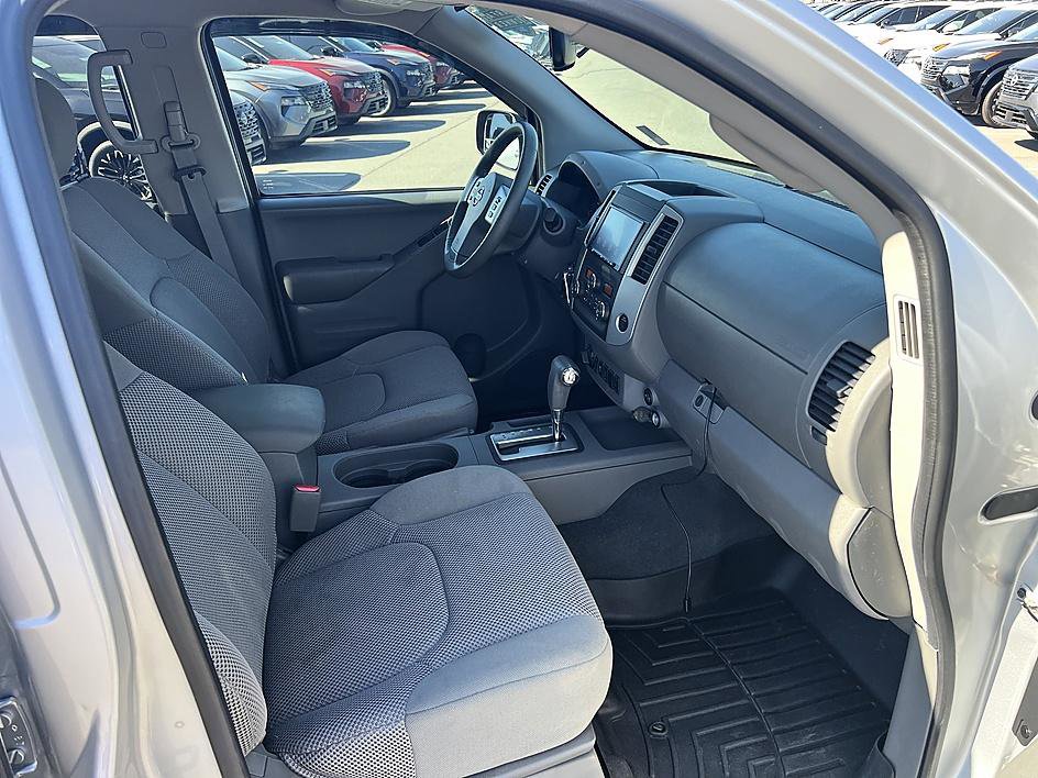 Used 2019 Nissan Frontier SV w/ Value Truck Package image 17