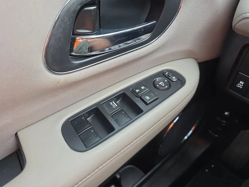 Used 2018 Honda HR-V EX image 24