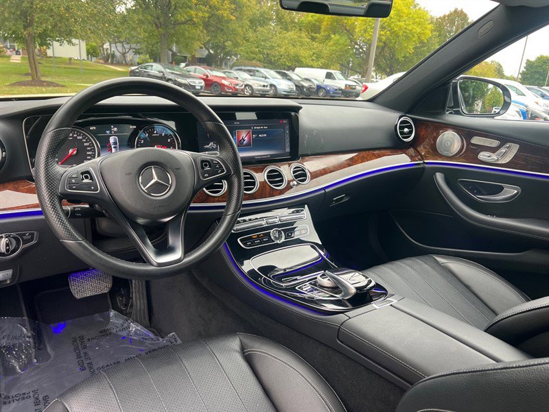 Used 2017 Mercedes-Benz E 300 4MATIC image 30