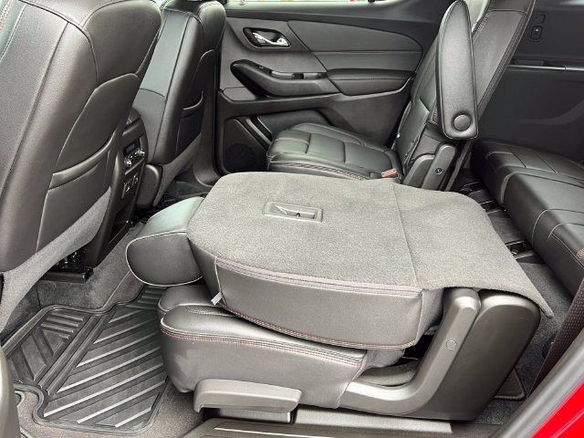 Used 2023 Chevrolet Traverse RS AWD/4WD image 6