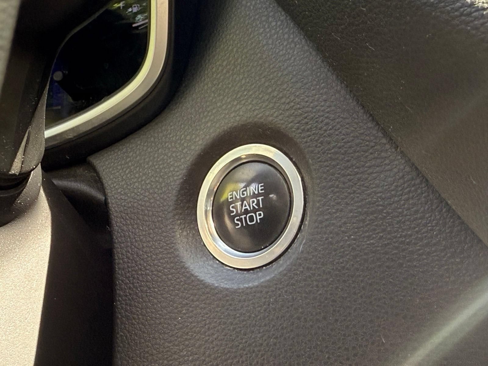 Used 2019 Toyota Corolla XSE FWD image 38