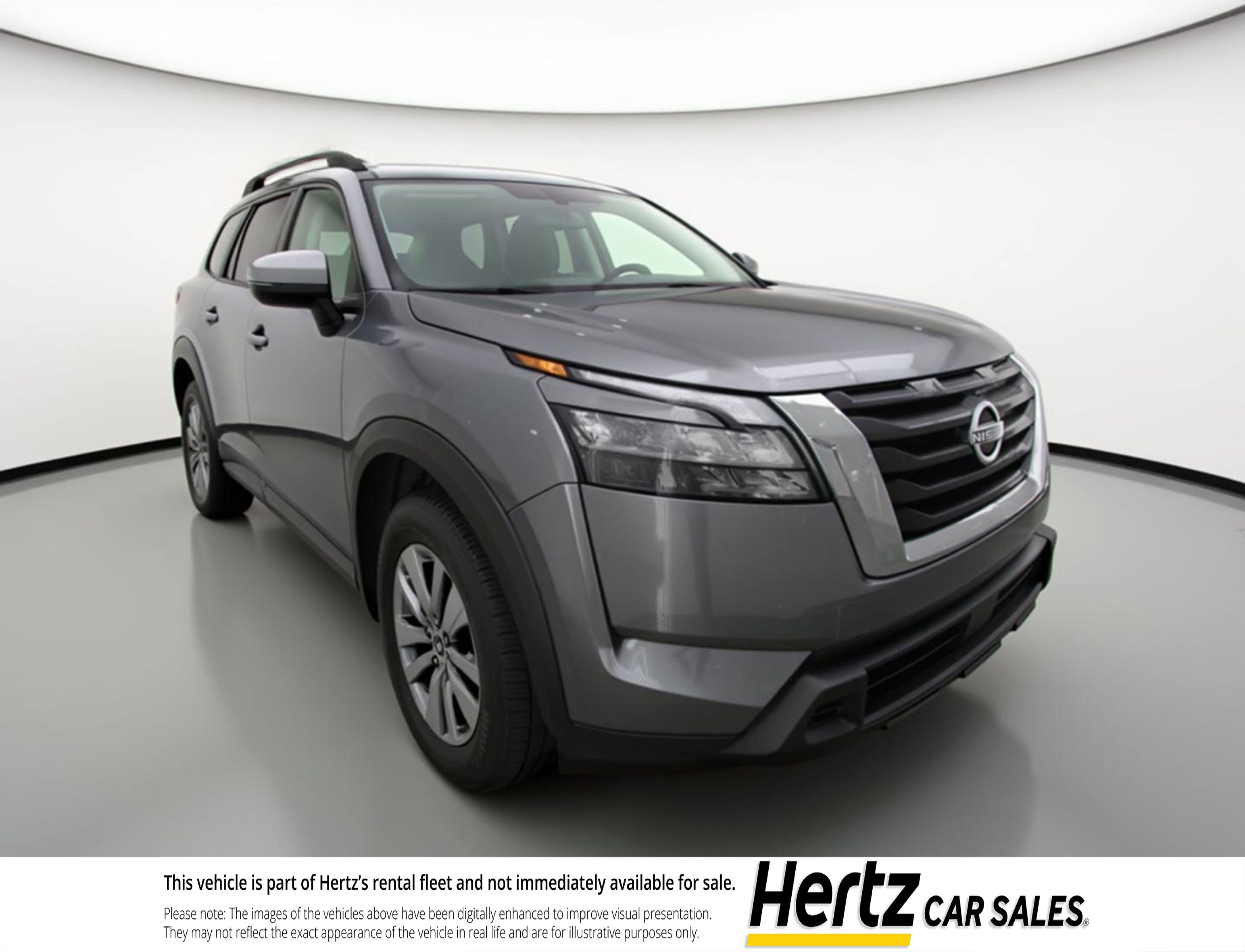 Used 2025 Nissan Pathfinder SV image 1