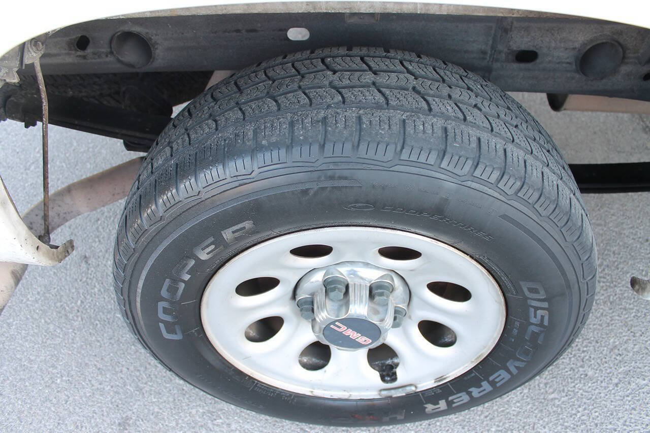 Used 2006 Chevrolet Silverado 1500 W/T RWD image 14