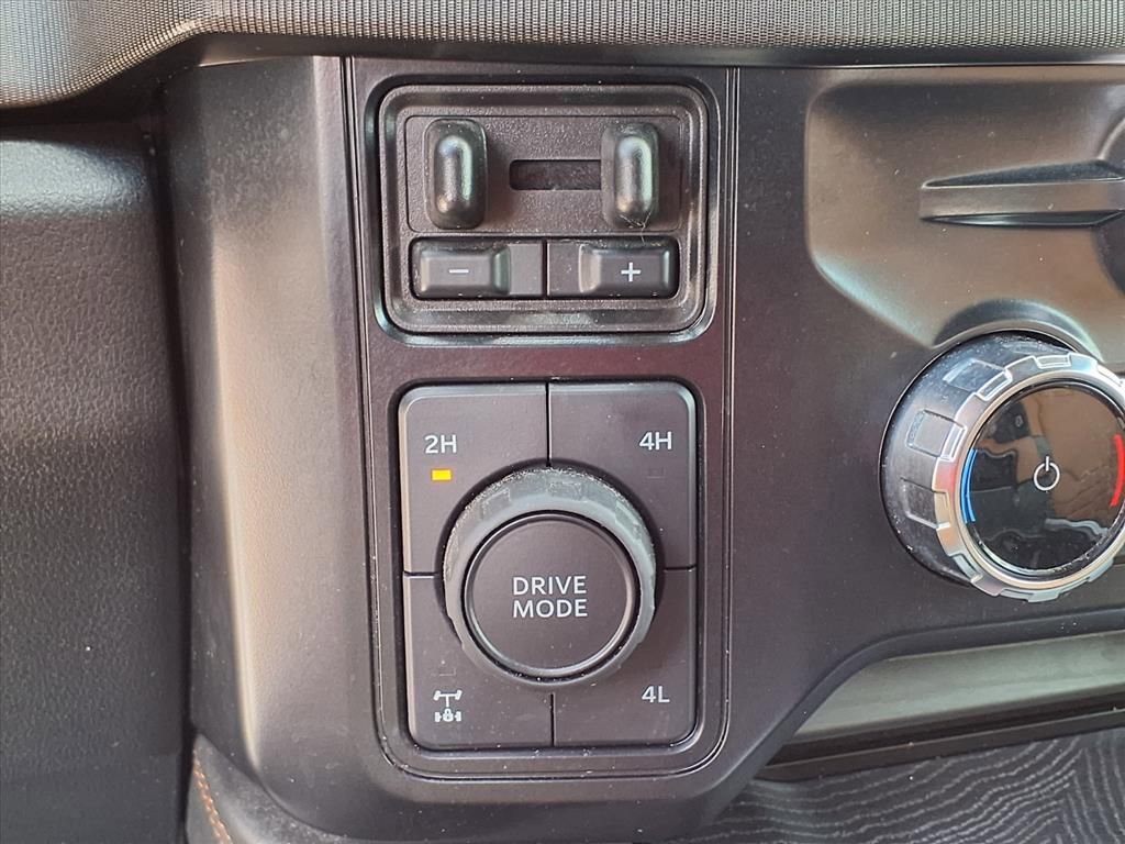 Used 2024 Ford F250 Platinum image 32