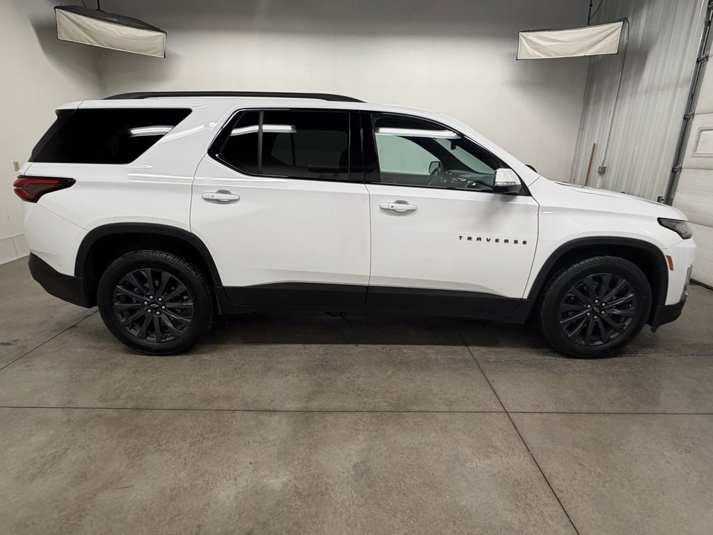 Certified 2023 Chevrolet Traverse RS w/ LPO, Floor Liner Package image 14