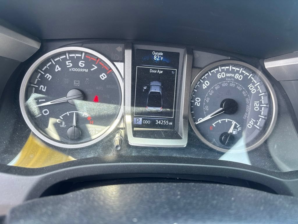 Used 2021 Toyota Tacoma SR5 RWD image 15