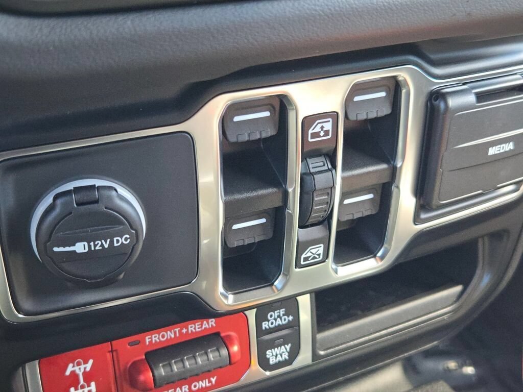 New 2026 Jeep Wrangler Unlimited Rubicon AWD/4WD image 35