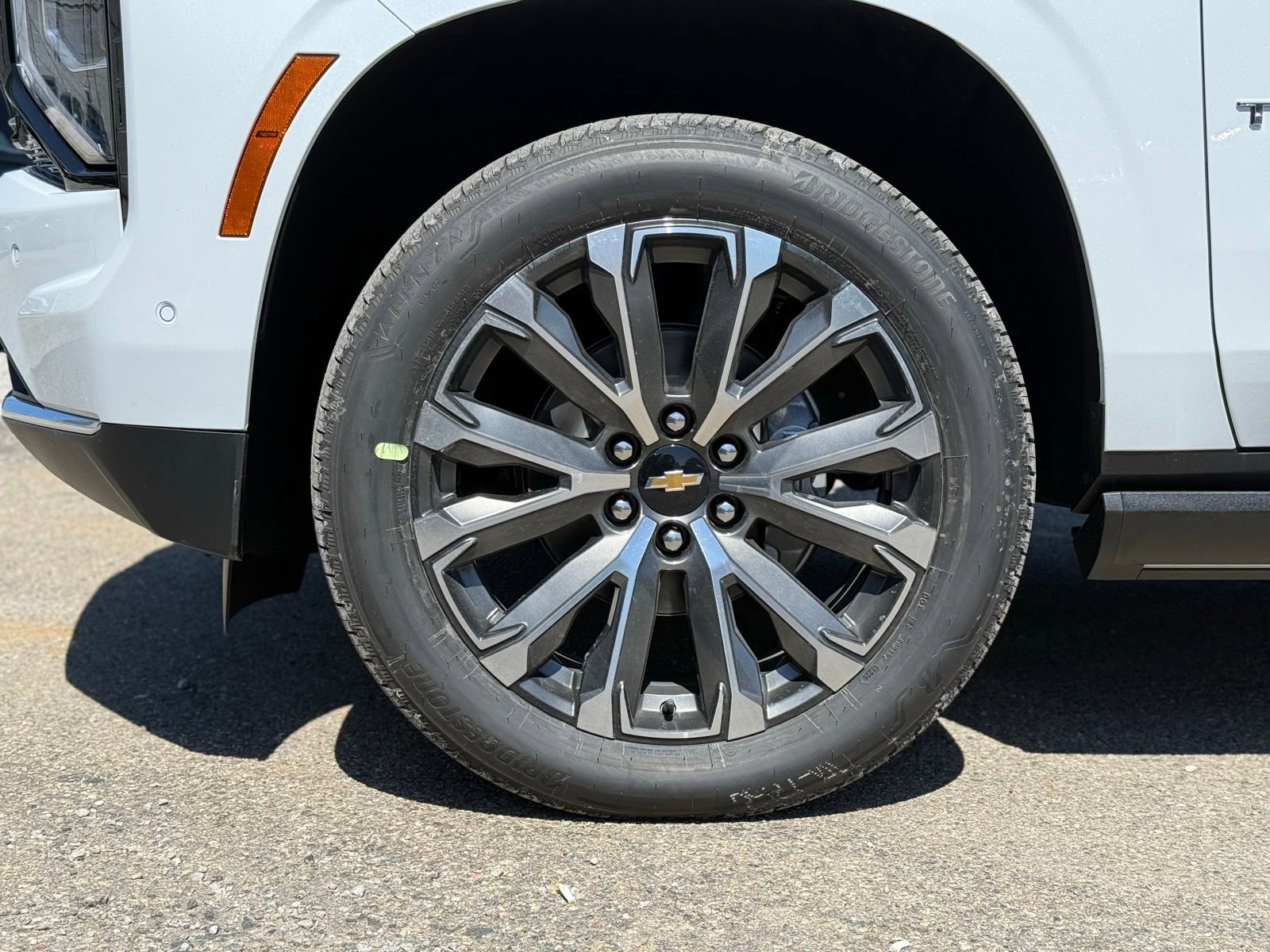 New 2026 Chevrolet Tahoe High Country AWD/4WD image 3