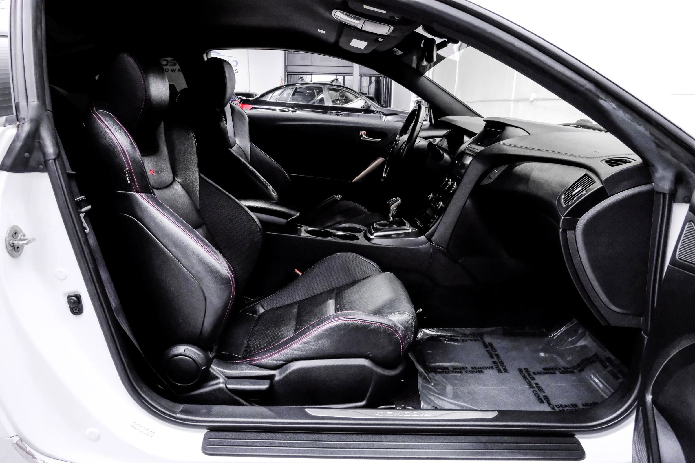 Used 2016 Hyundai Genesis Coupe 3.8 image 41