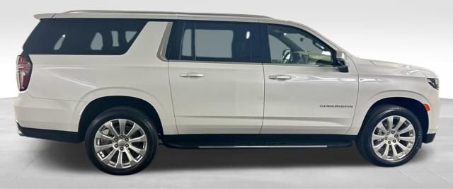 Used 2024 Chevrolet Suburban Premier image 10