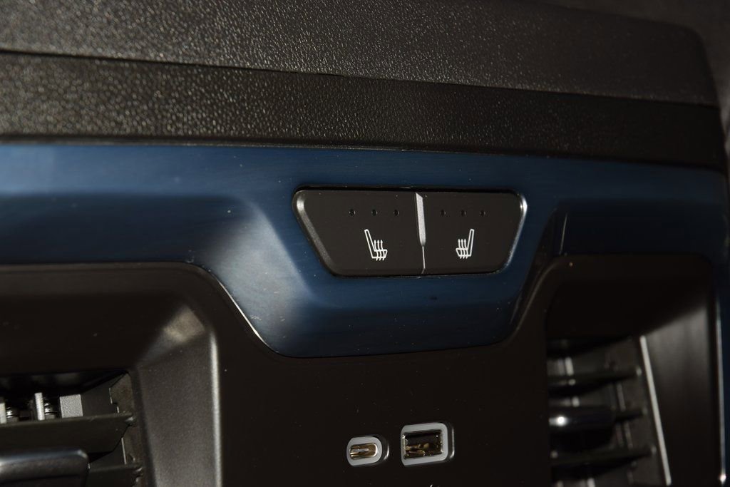 Used 2022 Chevrolet Silverado 1500 High Country image 38