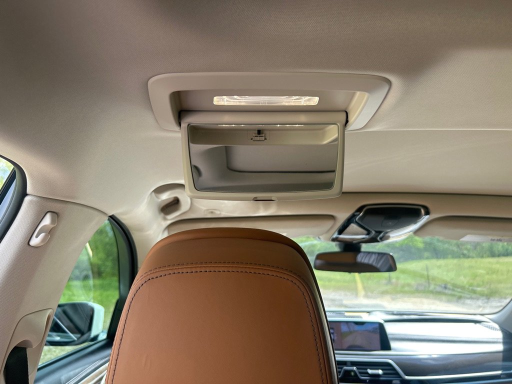 Used 2016 BMW 740i image 19