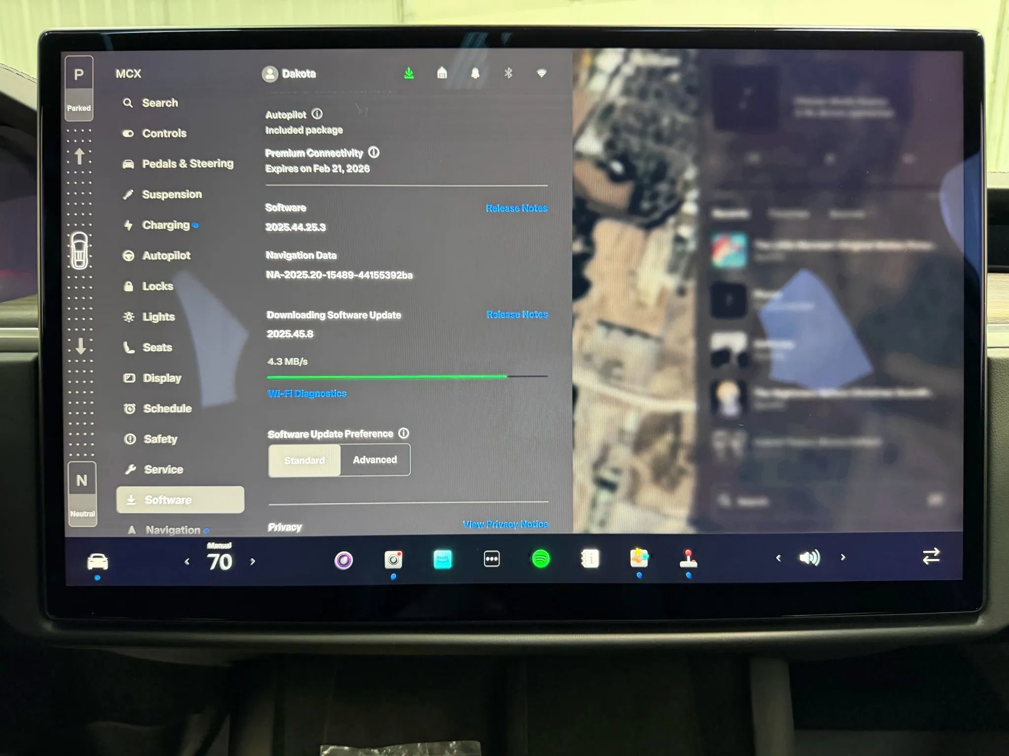 Used 2025 Tesla Model X image 24