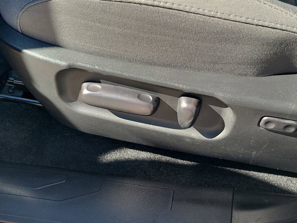 Certified 2022 Toyota Tacoma SR5 image 21