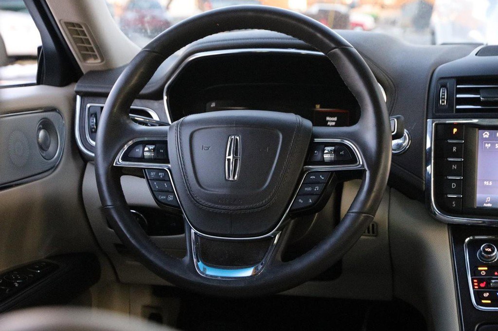 Used 2020 Lincoln Continental Reserve w/ Luxury Package image 23