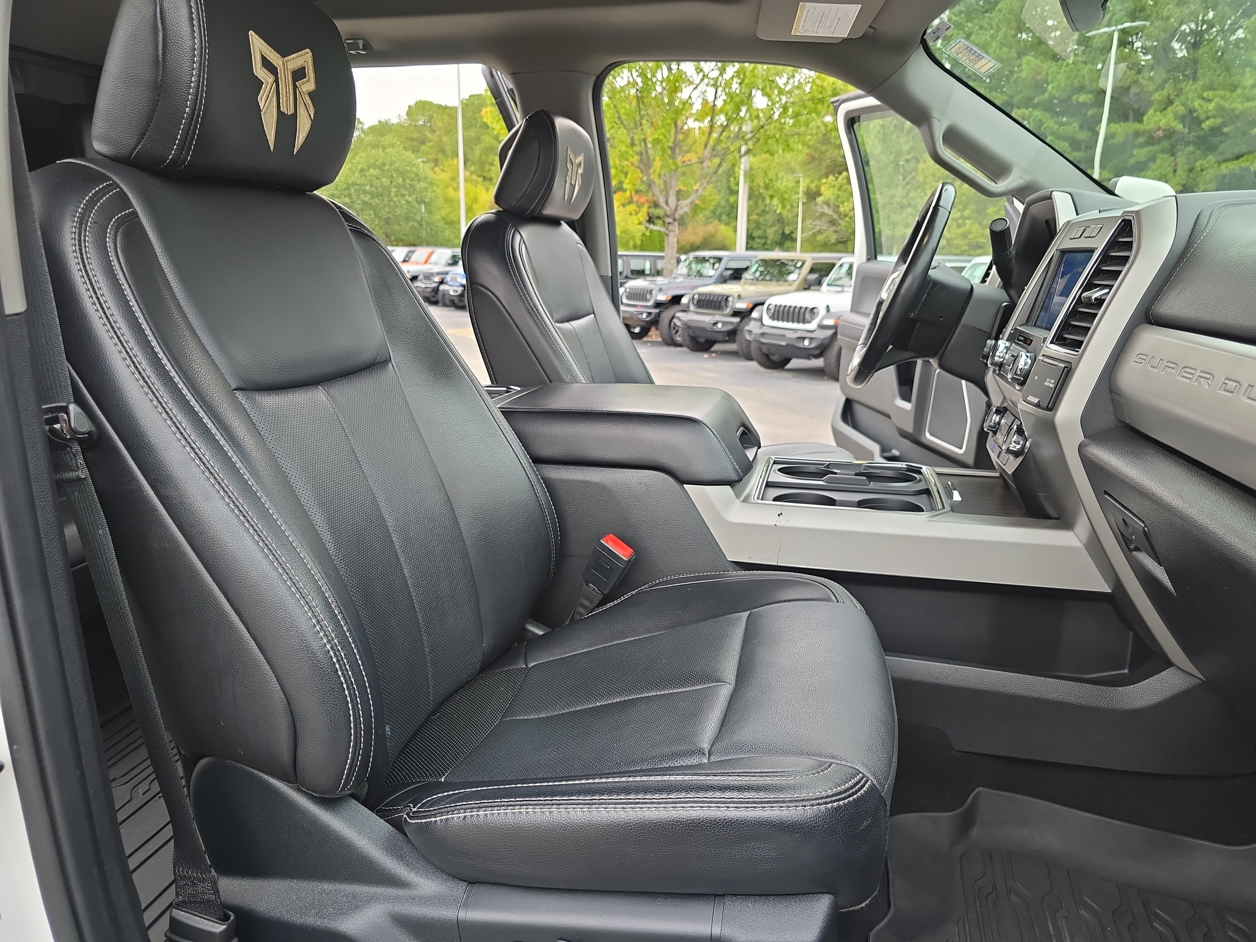Used 2021 Ford F250 Lariat w/ Lariat Ultimate Package AWD/4WD image 10