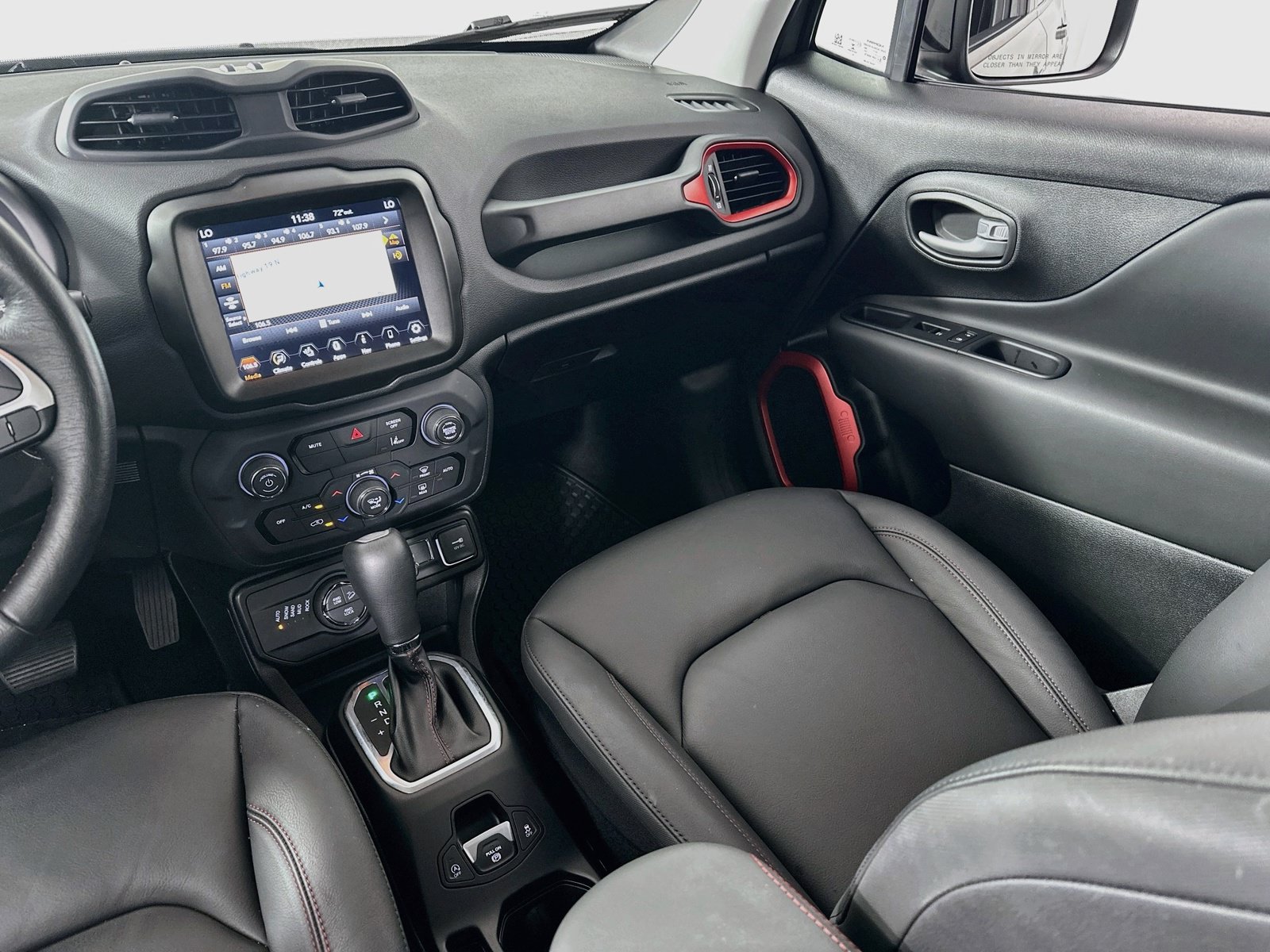 Used 2023 Jeep Renegade Trailhawk w/ Trailhawk Elite Group AWD/4WD image 23