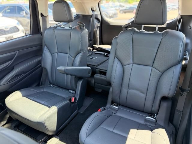 Used 2023 Subaru Ascent Limited w/ Technology Package AWD/4WD image 18