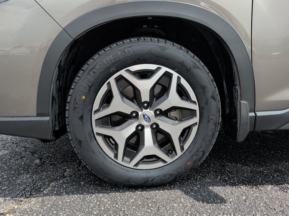 Used 2020 Subaru Forester Premium AWD/4WD image 31