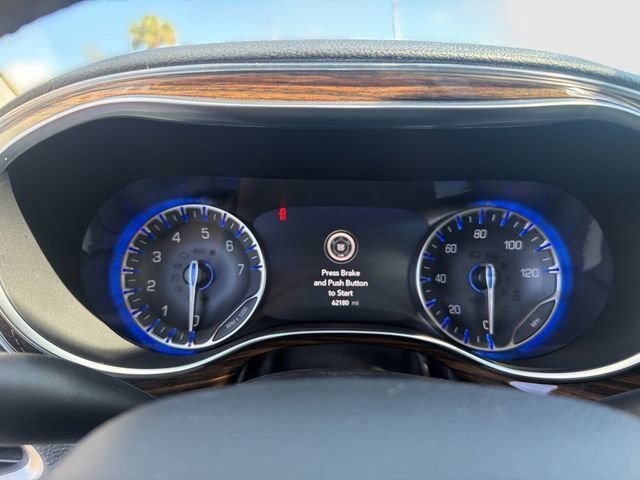 Used 2021 Chrysler Pacifica Limited AWD/4WD image 17