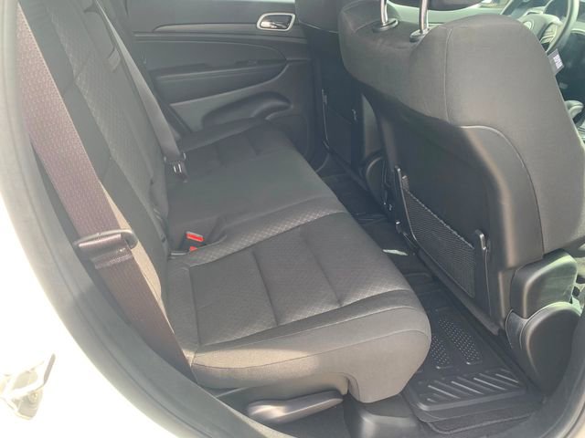 Used 2021 Jeep Grand Cherokee Laredo image 18