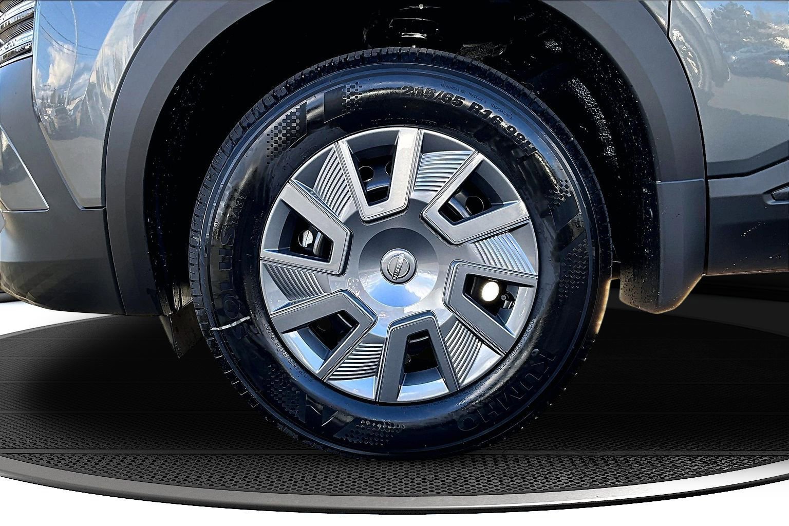 New 2026 Nissan Kicks S image 13