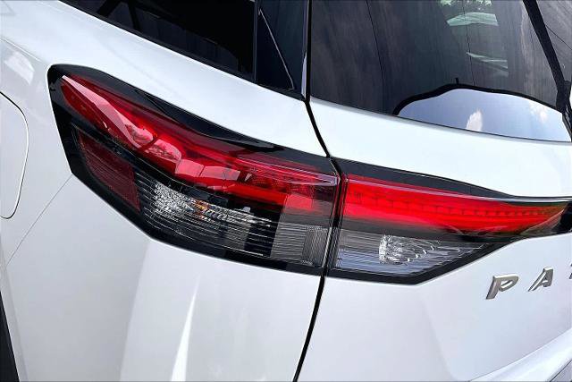 Certified 2022 Nissan Pathfinder SV FWD image 28