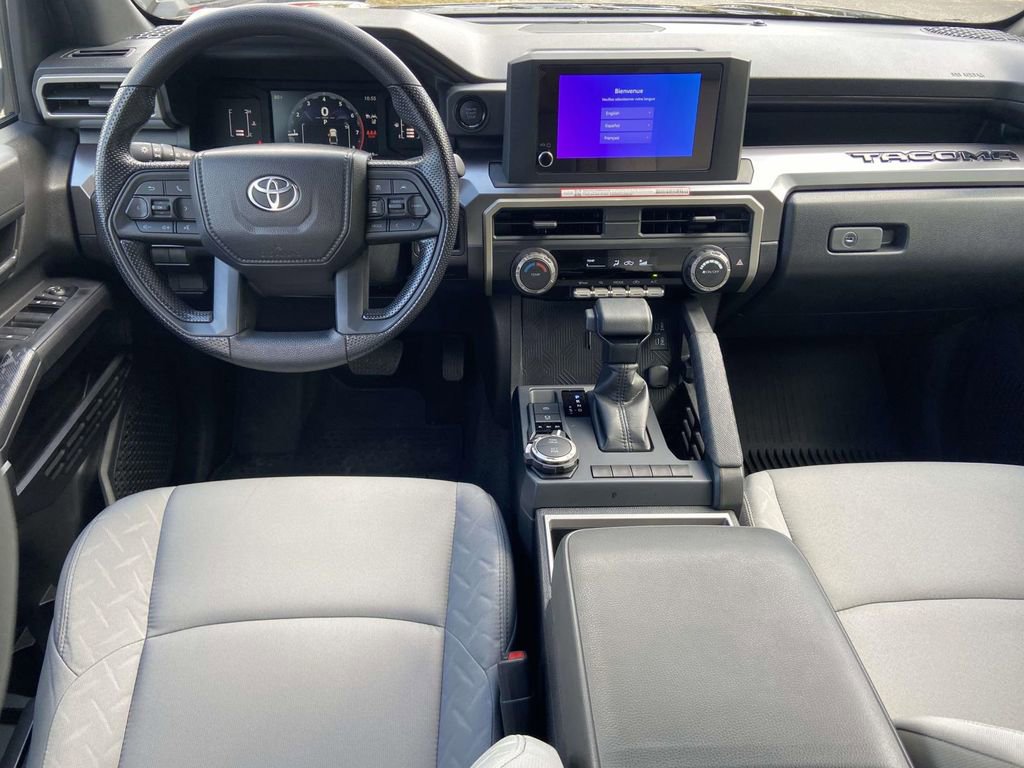 Used 2025 Toyota Tacoma SR5 AWD/4WD image 11