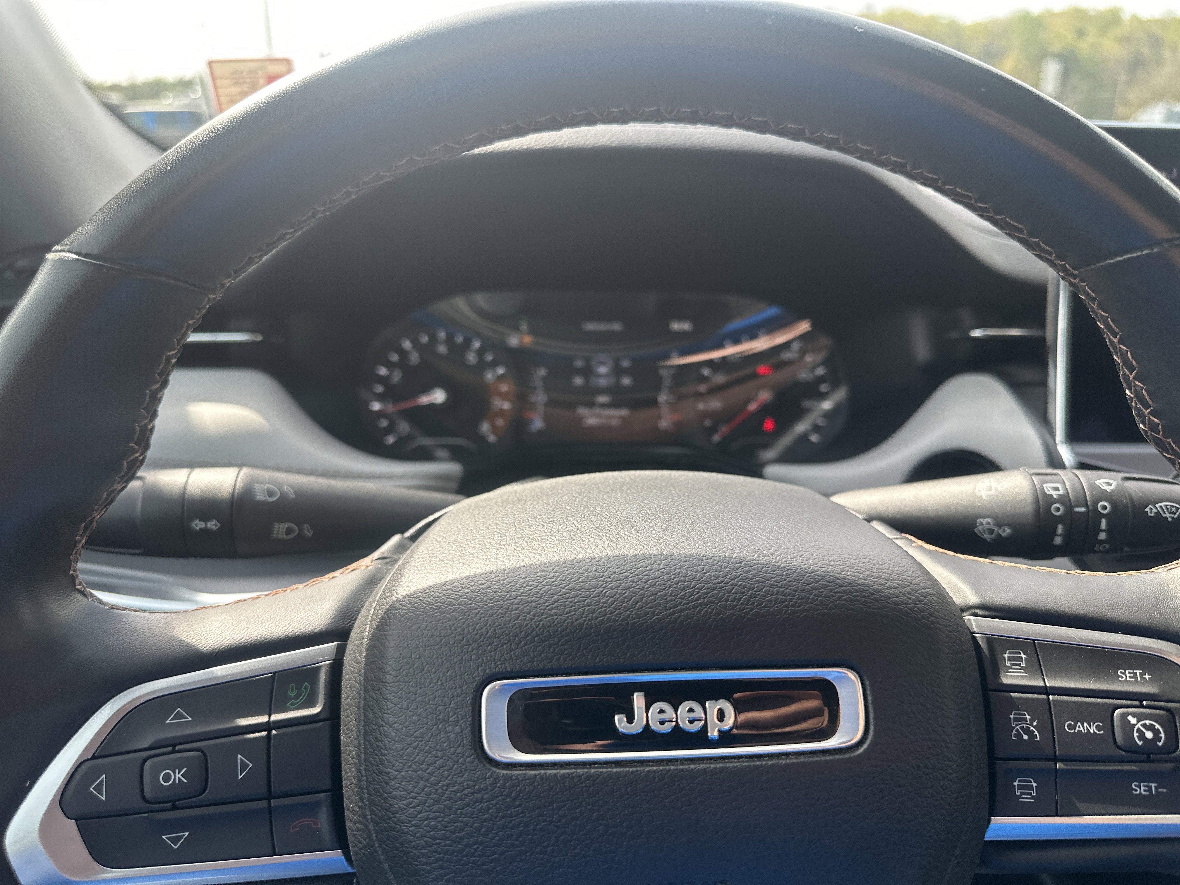 Used 2022 Jeep Compass Limited AWD/4WD image 37
