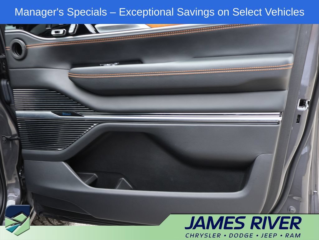 Used 2024 Jeep Grand Wagoneer L Series III AWD/4WD image 8