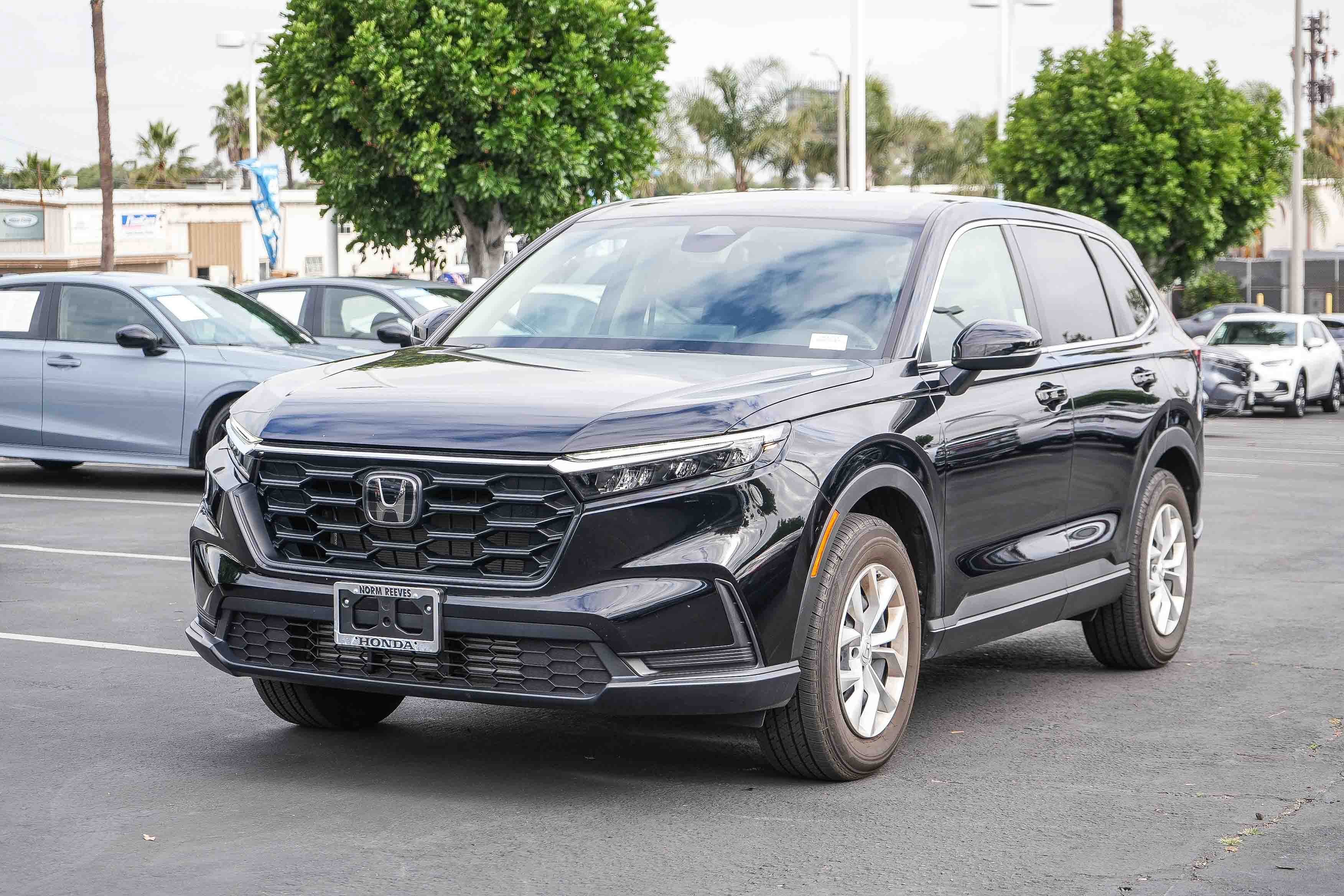 Used 2025 Honda CR-V LX image 3