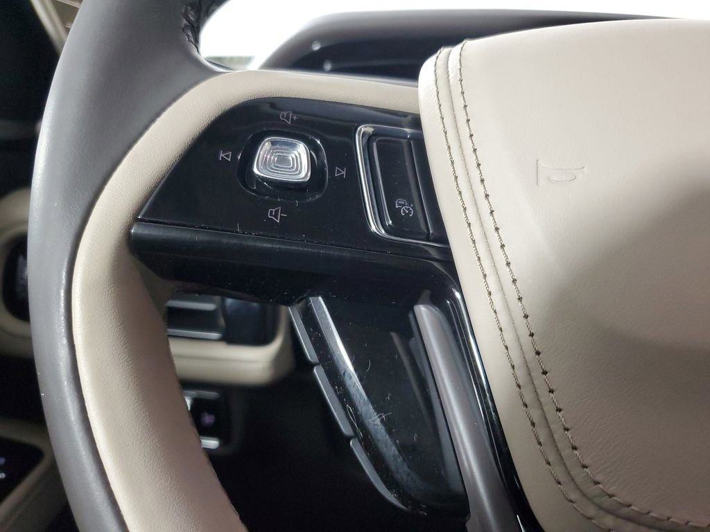 Used 2023 Lincoln Aviator Reserve w/ Equipment Group 201A RWD image 24