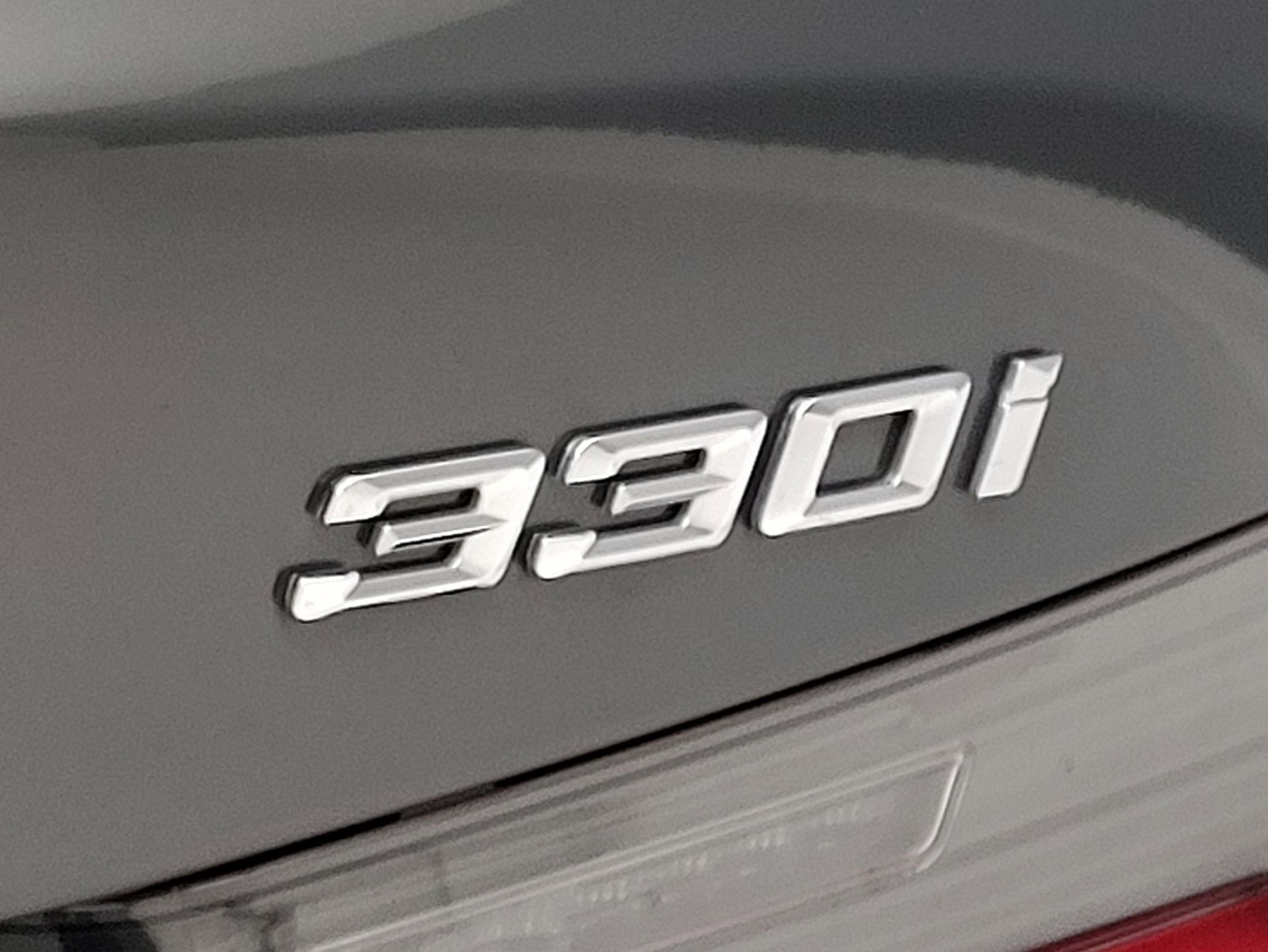 Certified 2023 BMW 330i Sedan w/ Convenience Package image 10