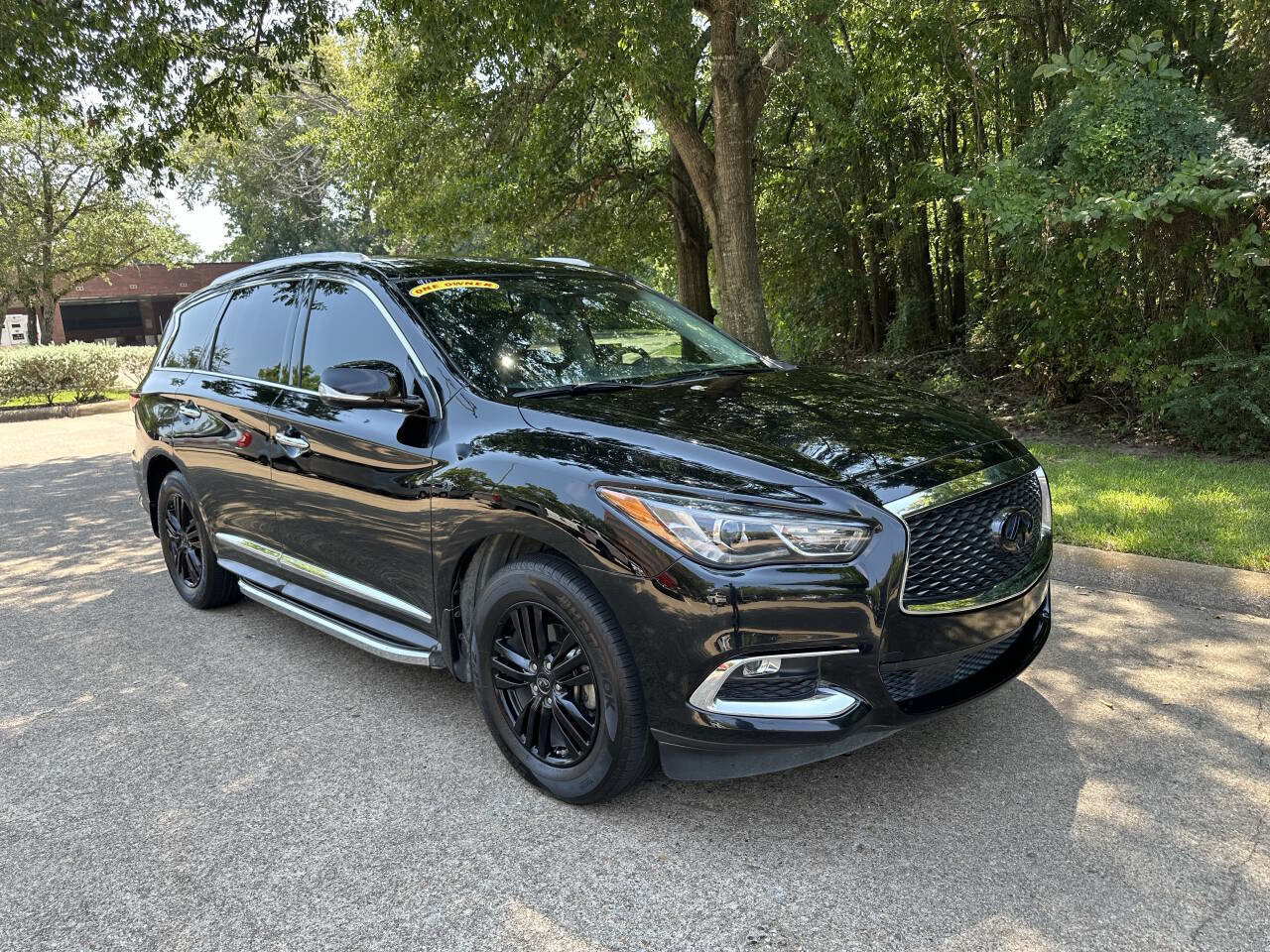 Used 2017 INFINITI QX60 FWD image 1