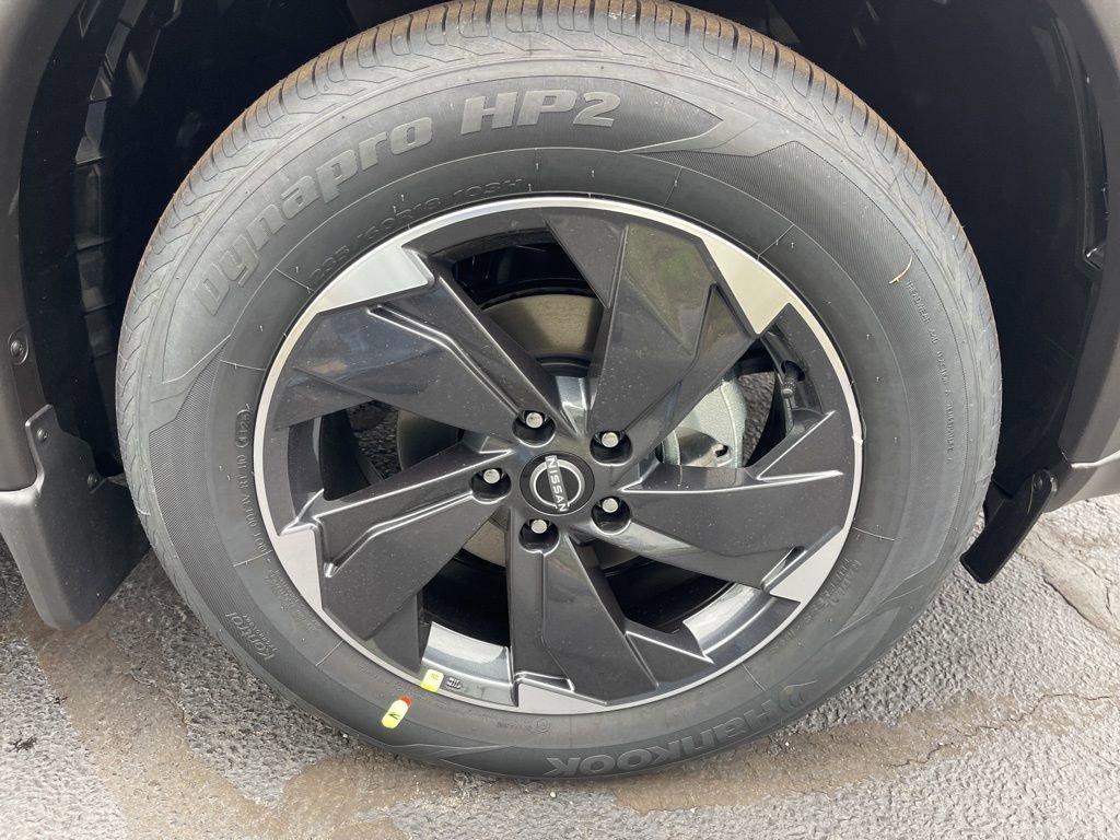 New 2026 Nissan Rogue SV w/ Cold Weather Package image 32