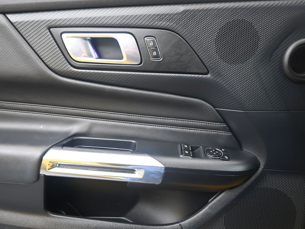 Used 2024 Ford Mustang Premium image 11