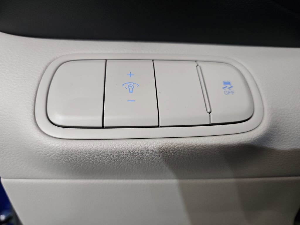 New 2026 Hyundai Venue SEL FWD image 24