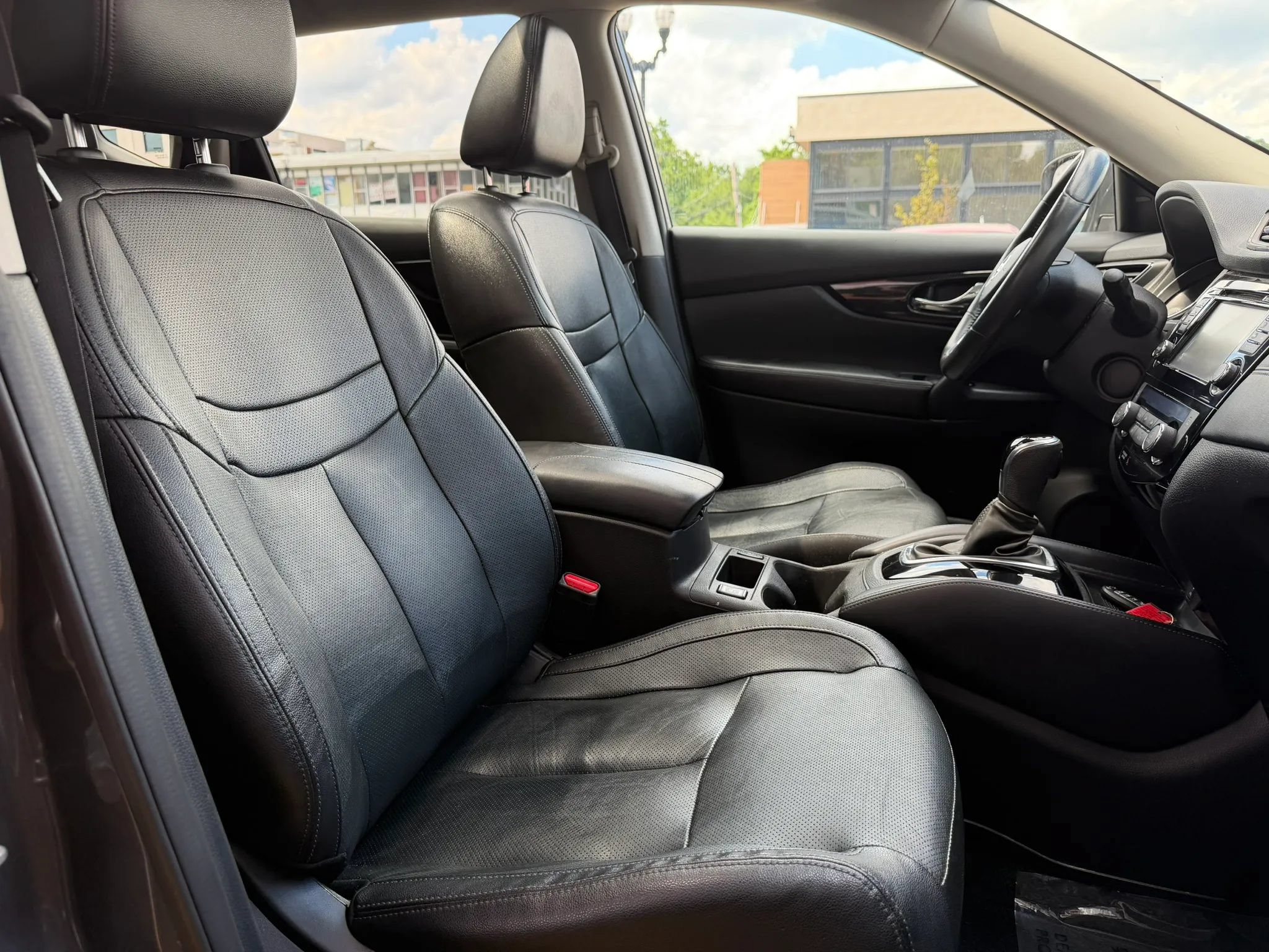 Used 2017 Nissan Rogue SL w/ SL Premium Package AWD/4WD image 14