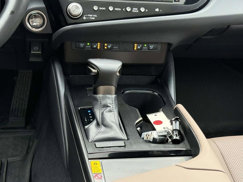 Used 2025 Lexus ES 350 w/ Premium Package image 19