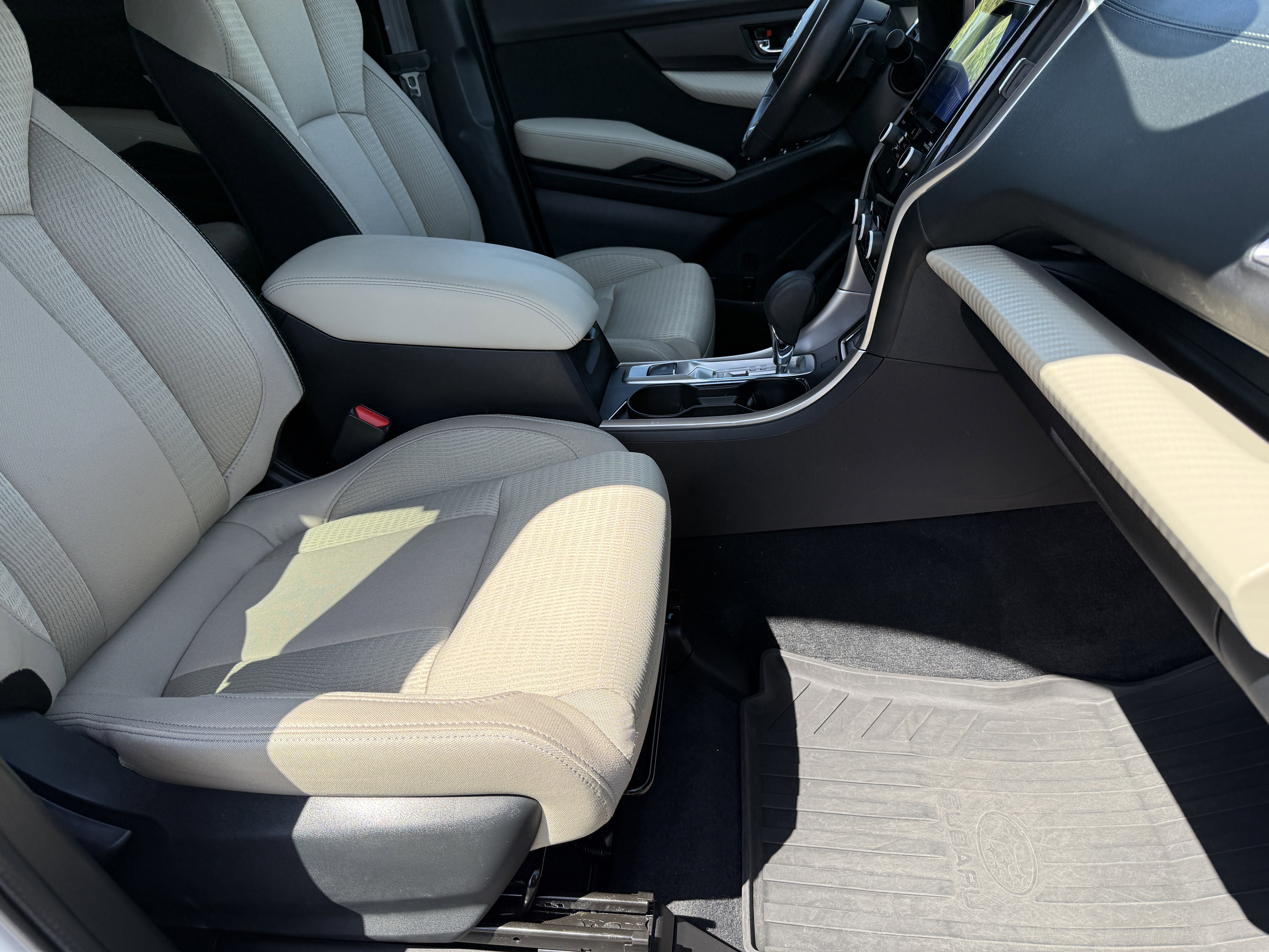 Used 2022 Subaru Ascent Premium w/ Convenience Package AWD/4WD image 14
