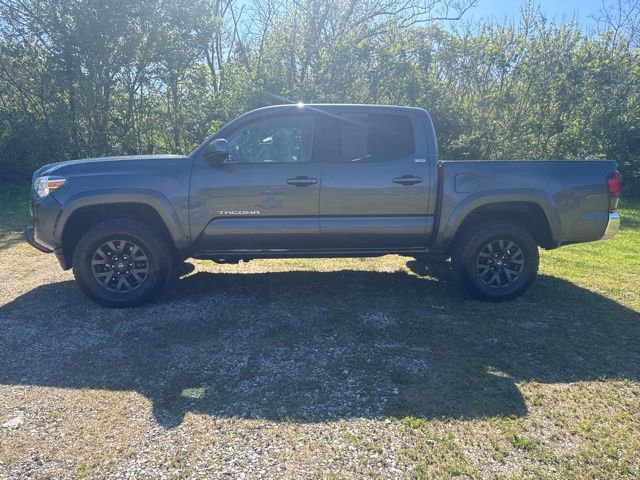 Used 2023 Toyota Tacoma SR5 AWD/4WD image 5