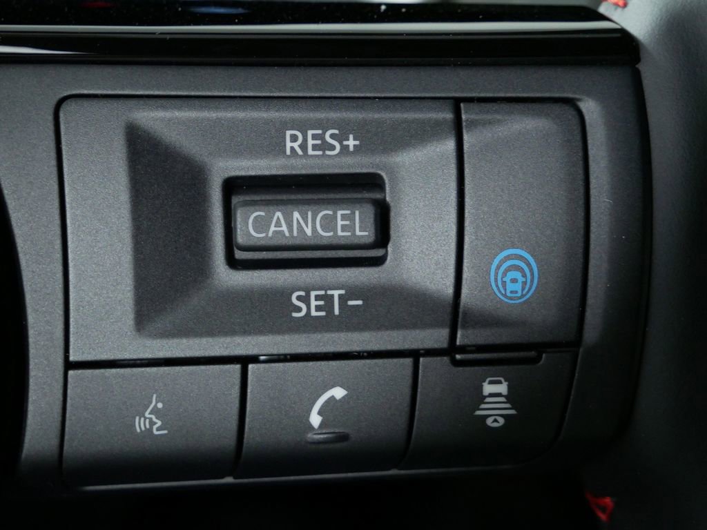 New 2026 Nissan Kicks SR image 27